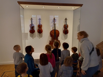 Z Wielką Kulturą Za Pan Brat - zdjęcie - MDK1 w  Muzeum Instrumentów Muzycznych