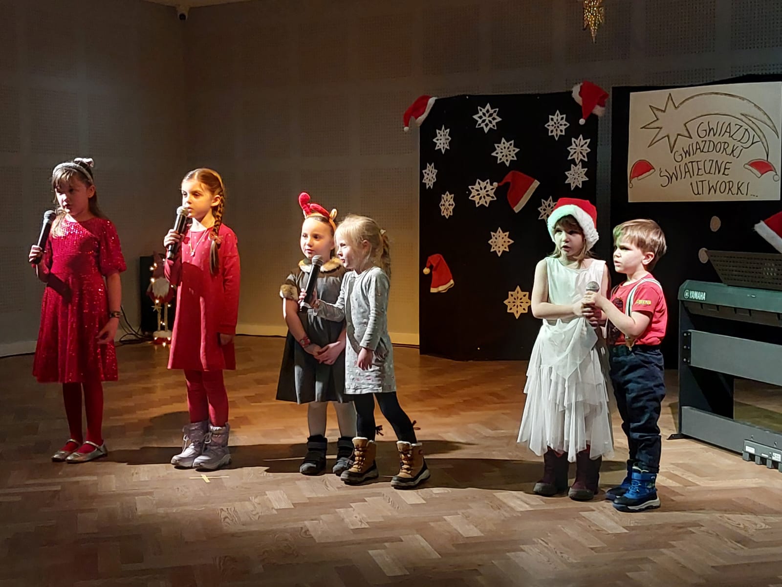 Gwiazdy, Gwiazdorki, Świąteczne Utworki - zdjęcie uczestników