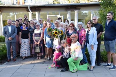 "Kolorowy świat" - wernisaż - zdjęcie uczestników